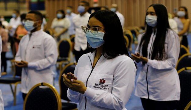 Ceremonia-de-Odontología-2021.jpeg