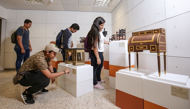 2019-07-30-BIBLIOTECA-PRIMER-PISO-MUESTRA-BICENTENARIO-DE-LA-INDEPENDENCIA-DE-COLOMBIA-EN-LA-BIBLIOTECA2.JPG.jpg