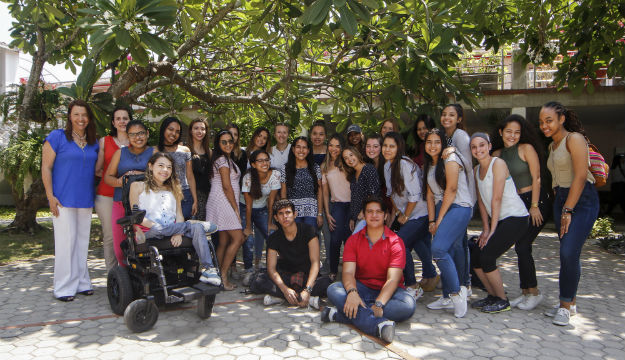 Estudiantes-de-Universidad-Suny-Oneonta-junto-con-estudiantes-Uninorte.jpg
