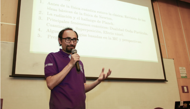 ProfesorCamiloEspejoGeoexpofísica2018.jpg