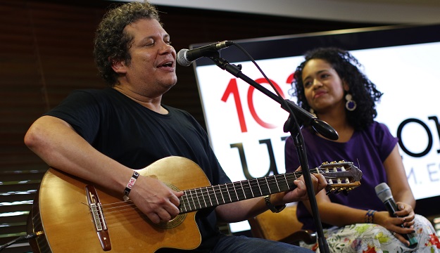 chabucolivesession.jpg