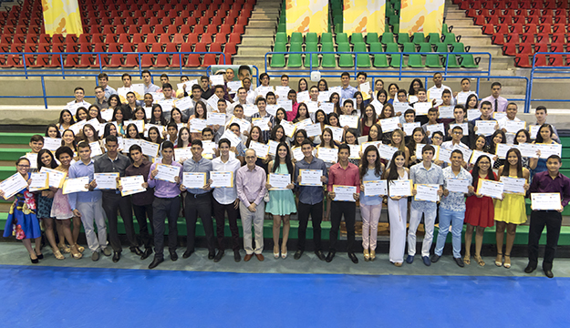 becas-otorgadas-2016.jpg