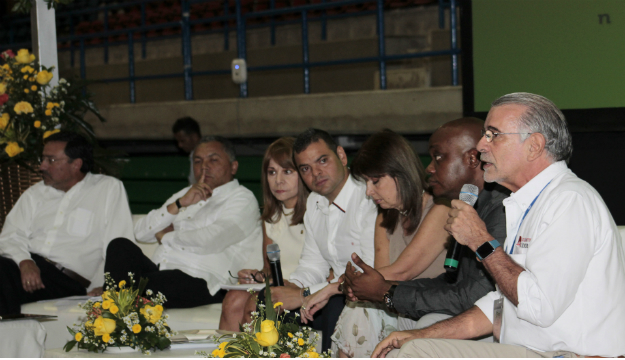 Panel-del-encuentro-ambiental.jpeg