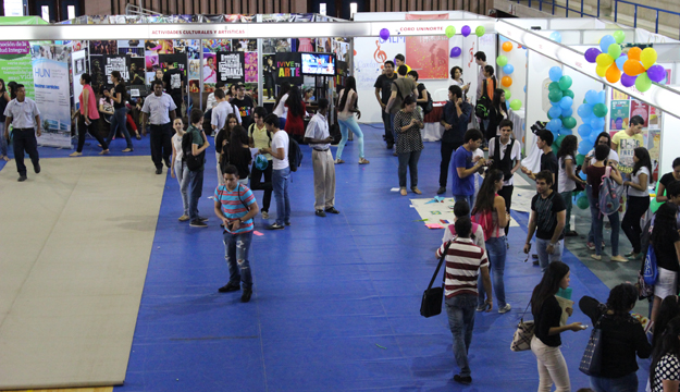 feria-bienestar-universitario-2014.jpg