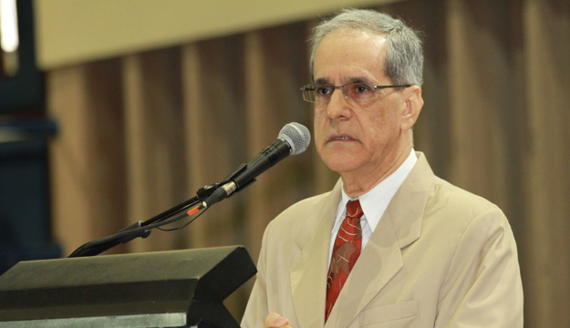 grados-discurso-rector-2014.jpg