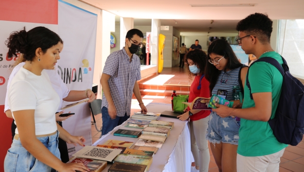 Actividad Planta un Libro 2022.JPG