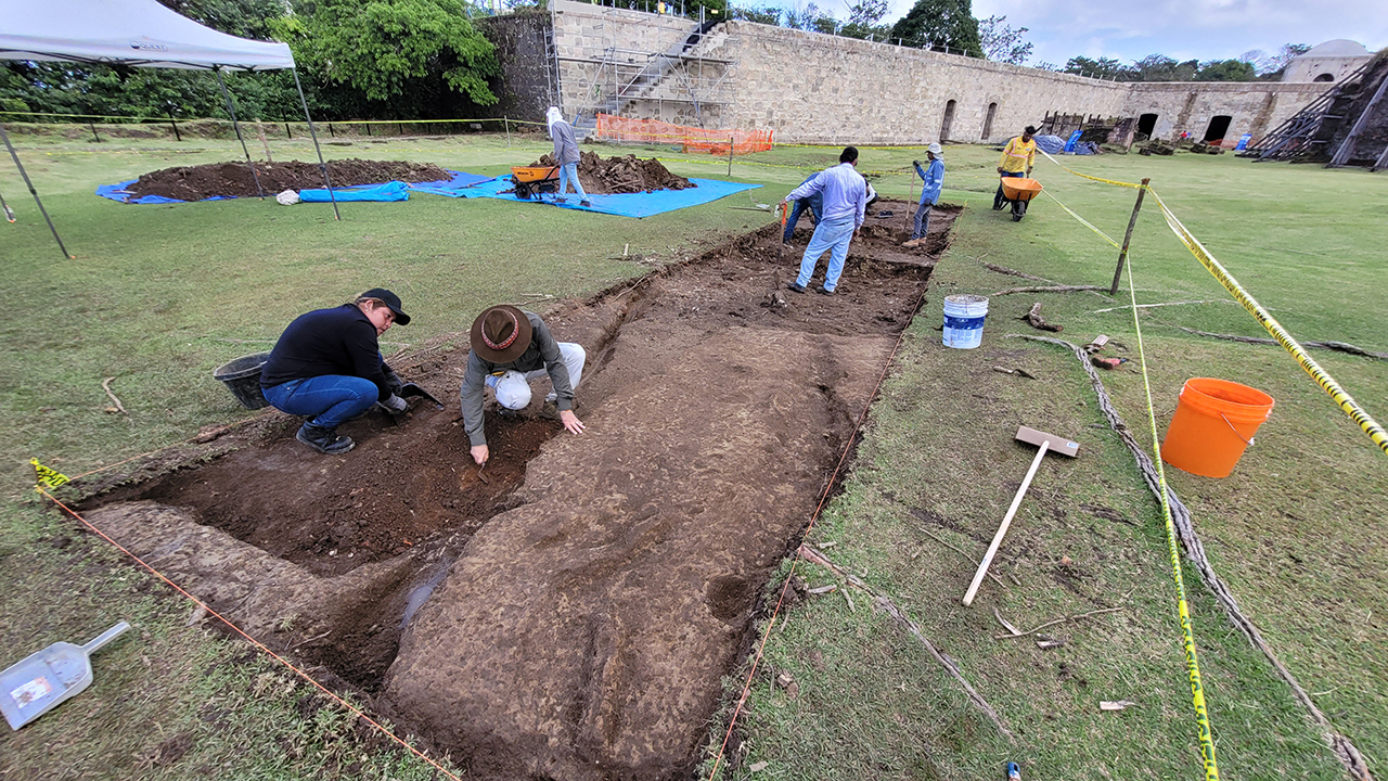 Fuerte San Lorenzo excavaciones.jpg