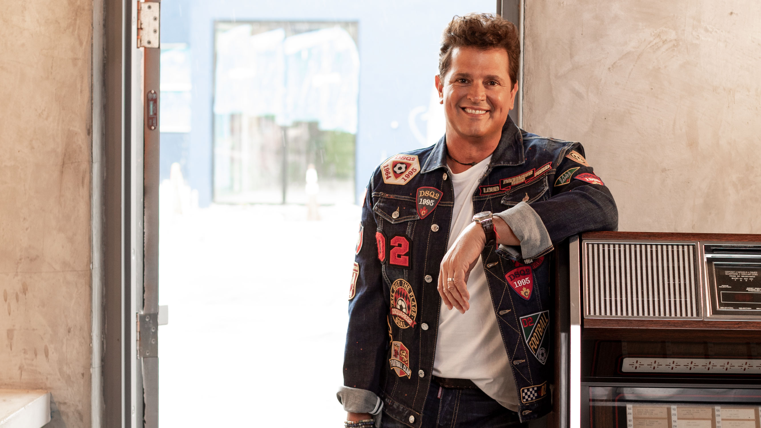 Carlos Vives foto comunicado.jpeg
