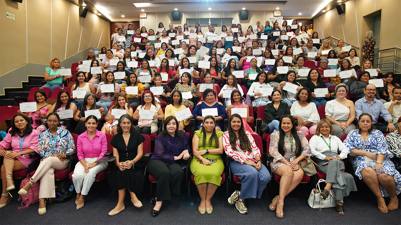 Graduadas ONU Mujer.jpg