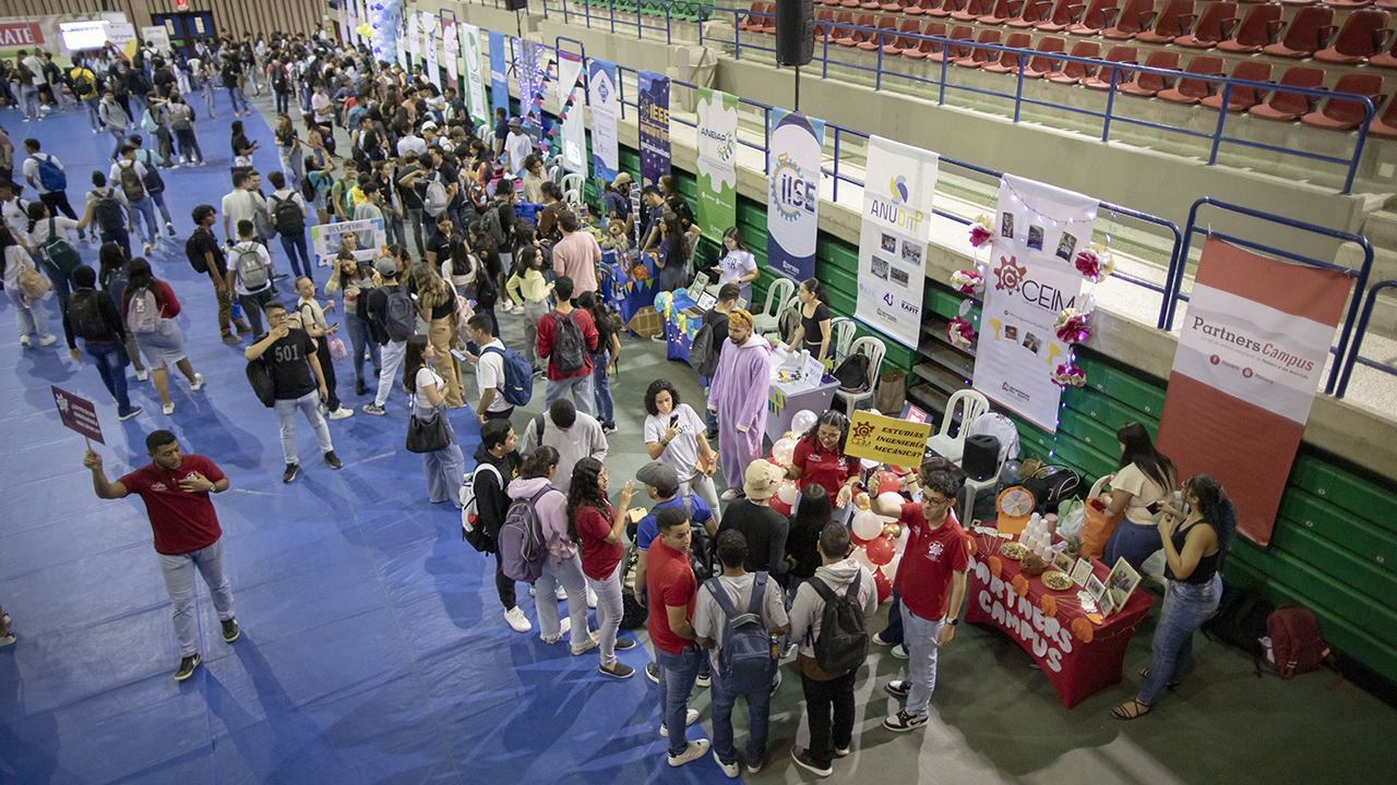 Feria vive uninorte general.jpg