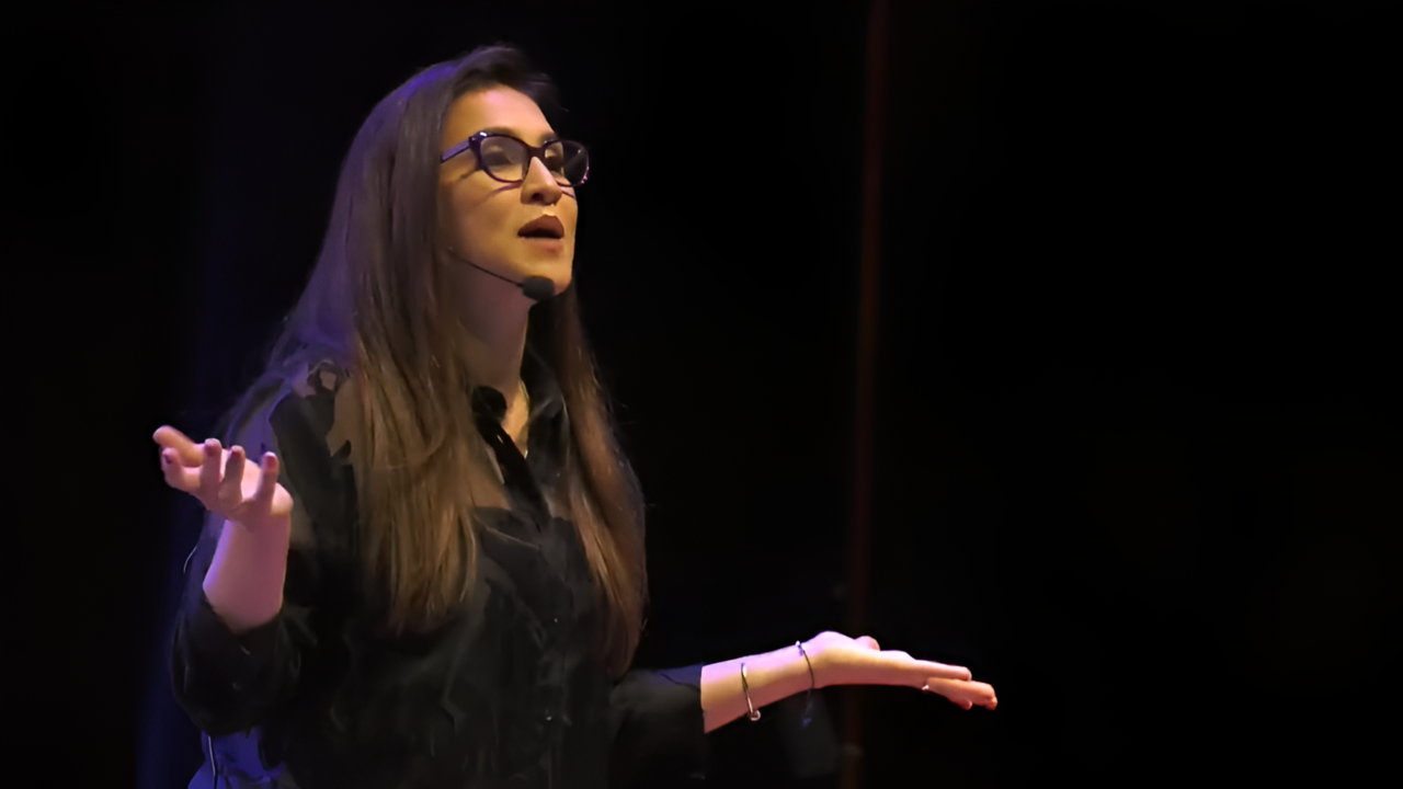 Charla TEDx con Elsa Escalante