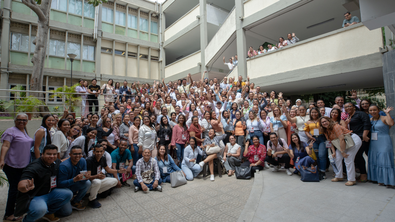 Programa formación y acompañamiento de maestros 2024