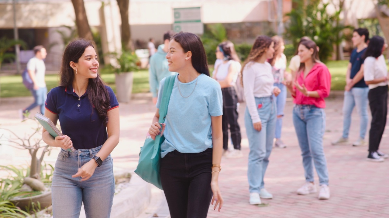 ESTUDIANTES CAMPUS 2025