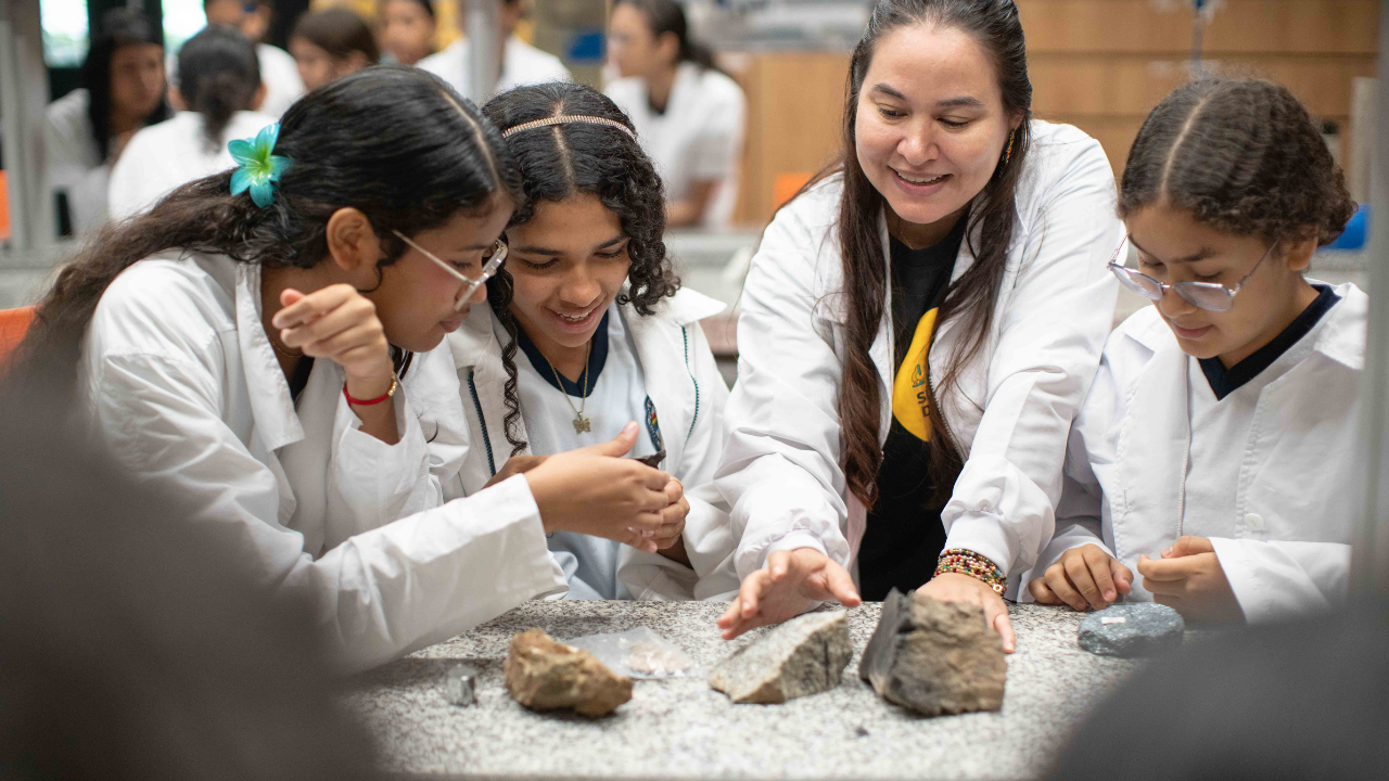 La ciencia si es cosa de chicas 2025.png
