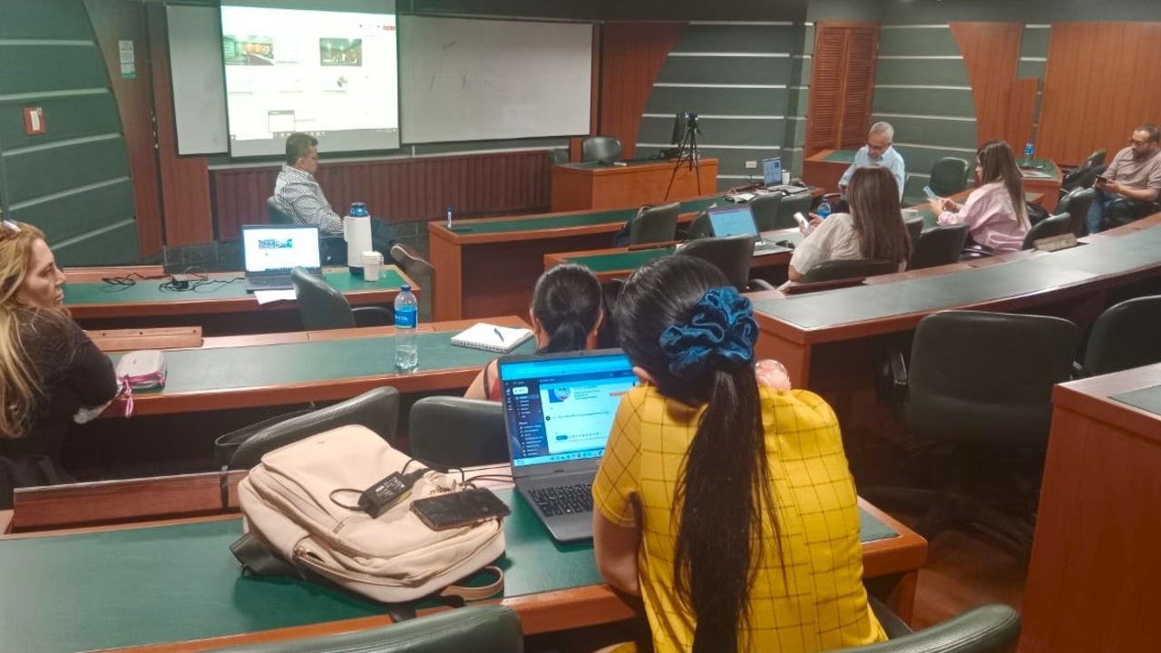 coloquio doctoral 2025 (2).jpg