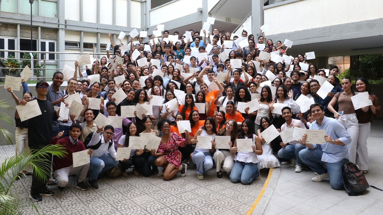 certificacion cree 2025 (1) (1).jpg