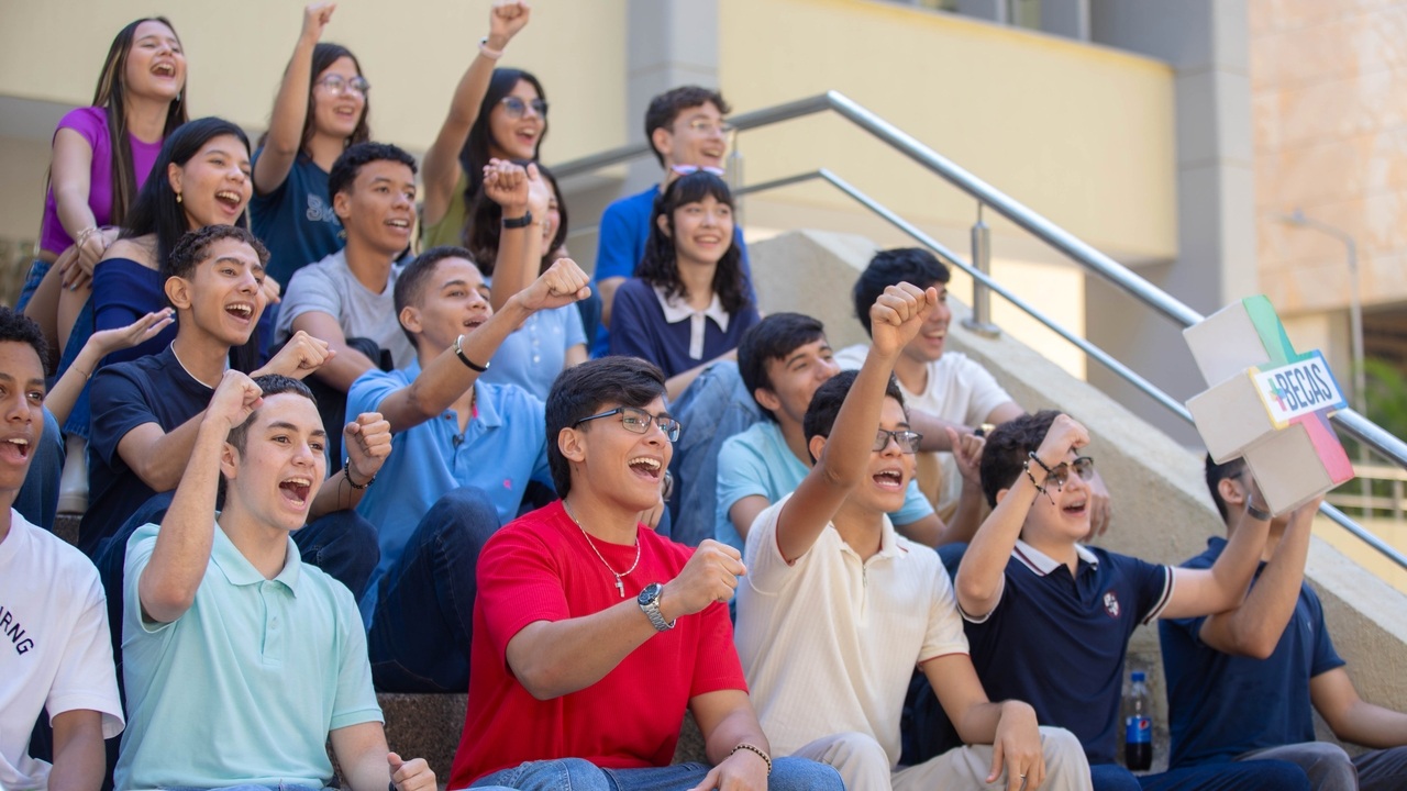 fondo gratitud 2025 nov (1).jpg