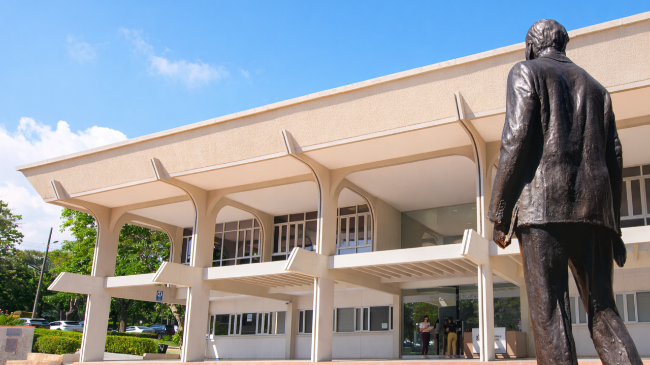 renovacion acreditacion 2026 estatua