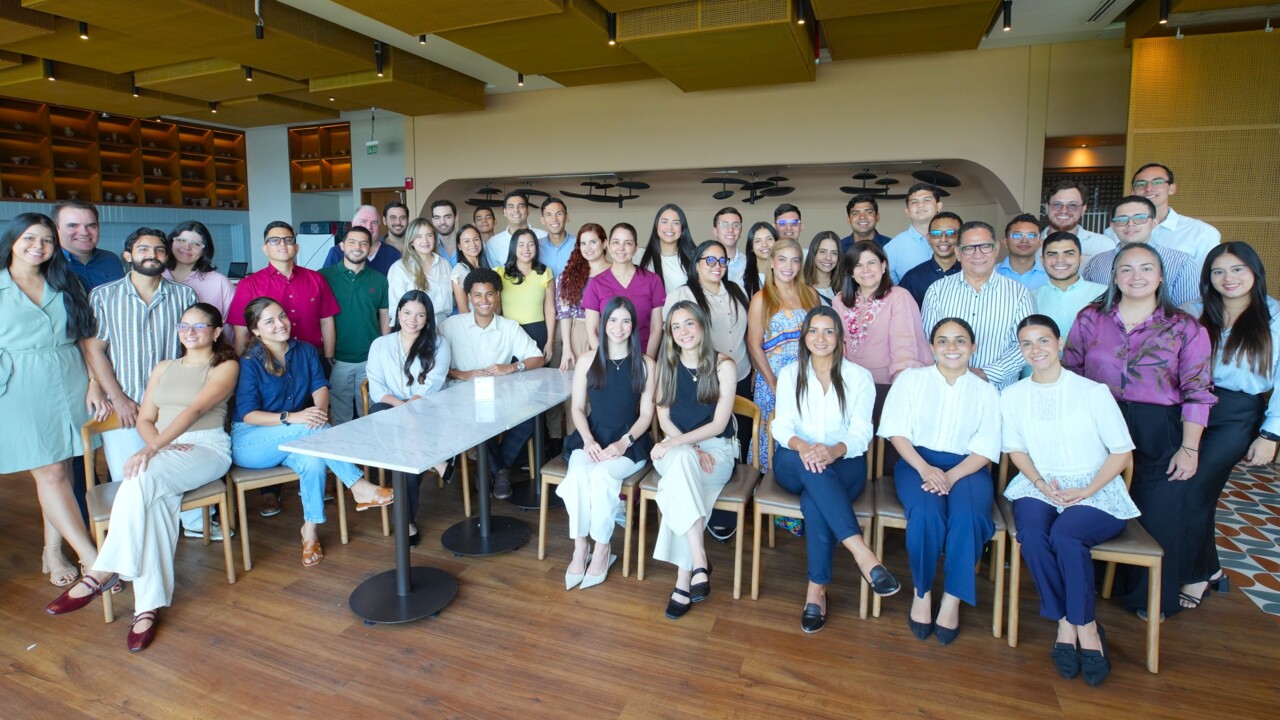 Nuevos residentes salud 2026 (1).jpg