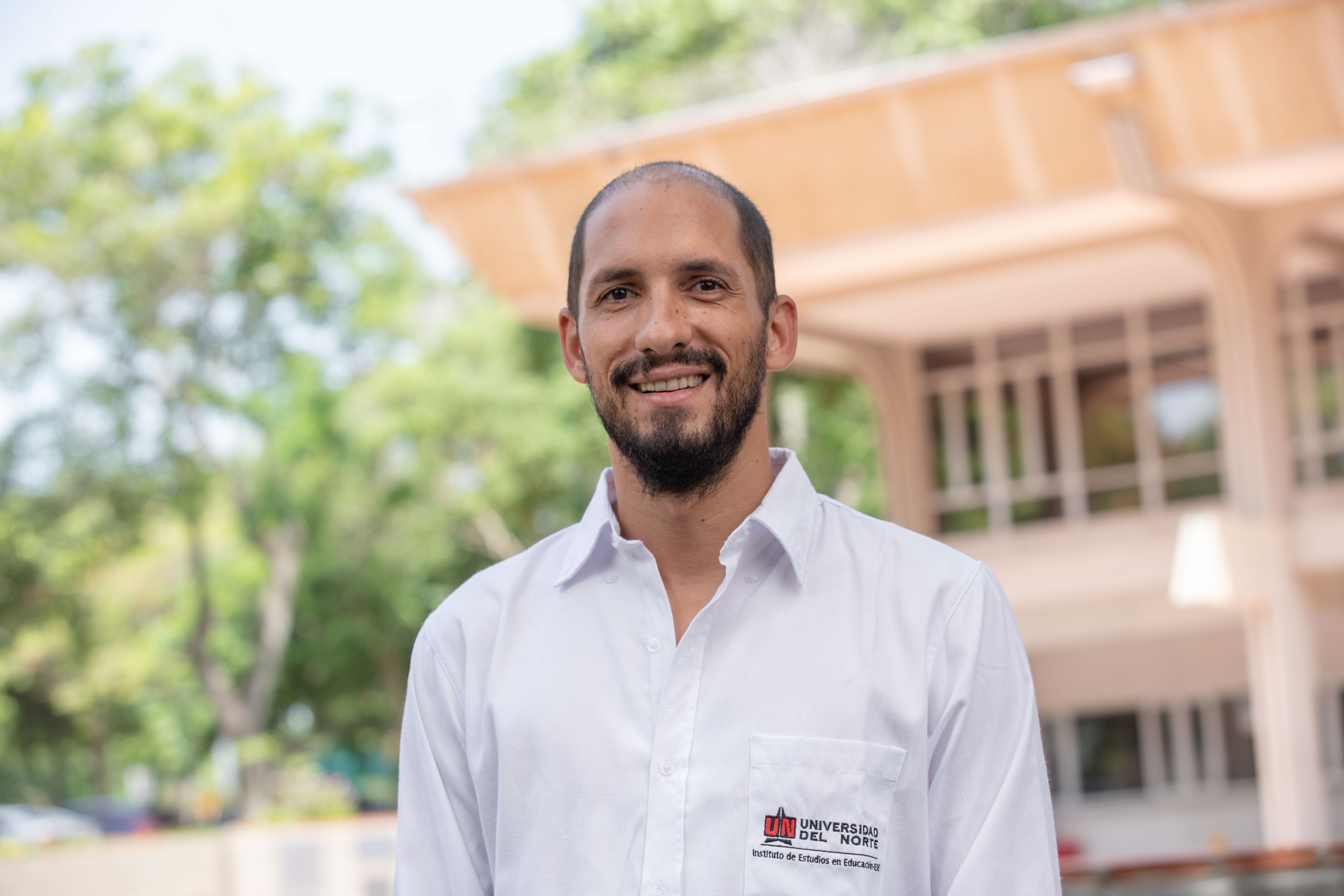 CAMILO  VIEIRA - DOCENTE IESE