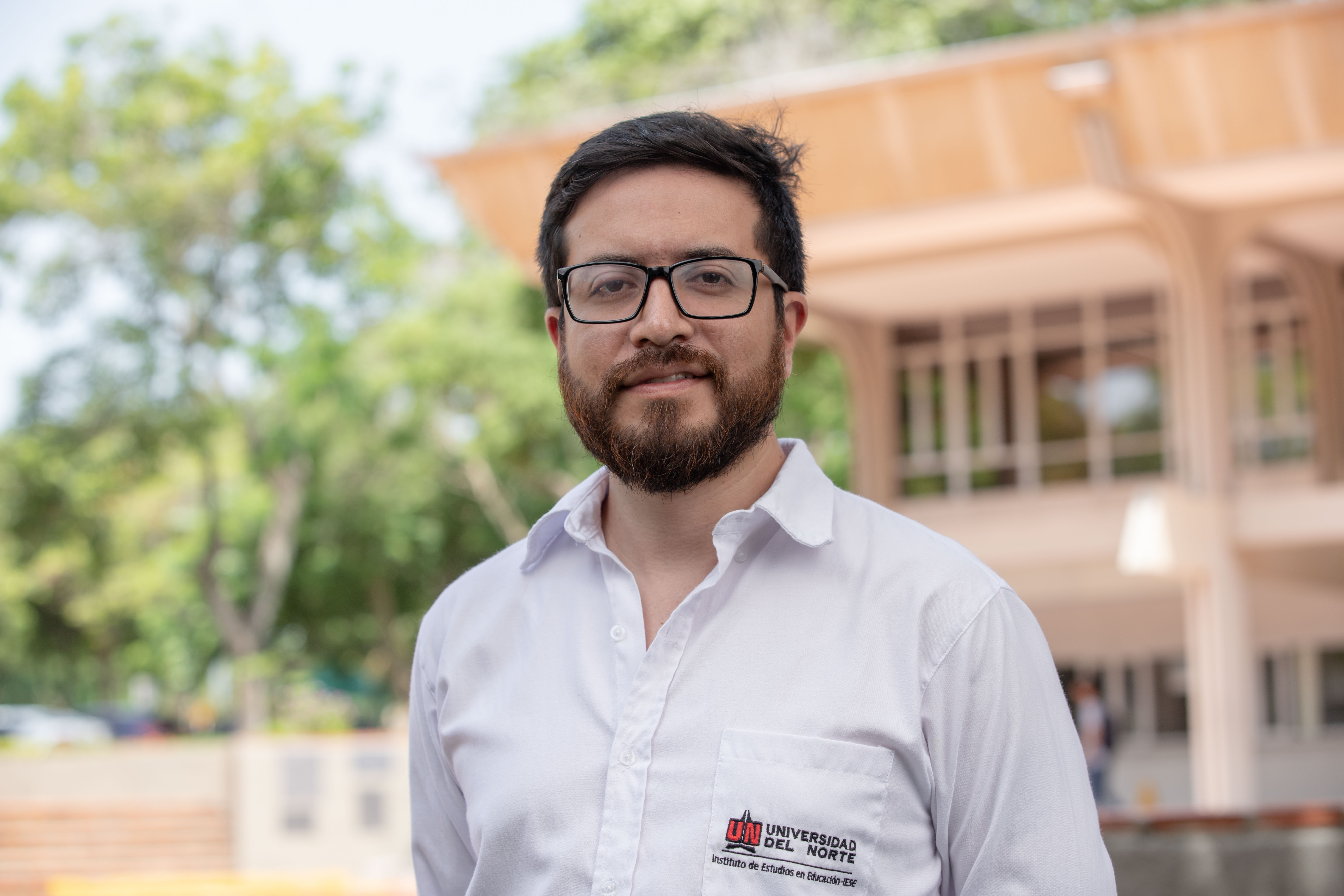 JUAN DAVID PARRA - DOCENTE IESE
