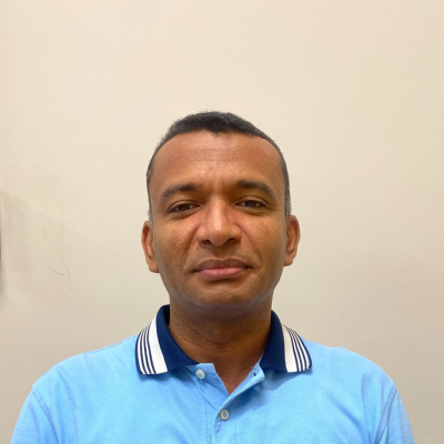 Dr. Carlos Vega Fuentes
