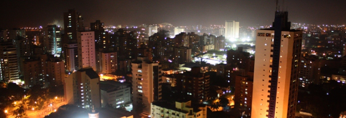 Panorámica de noche de la ciudad de Barranquilla. 