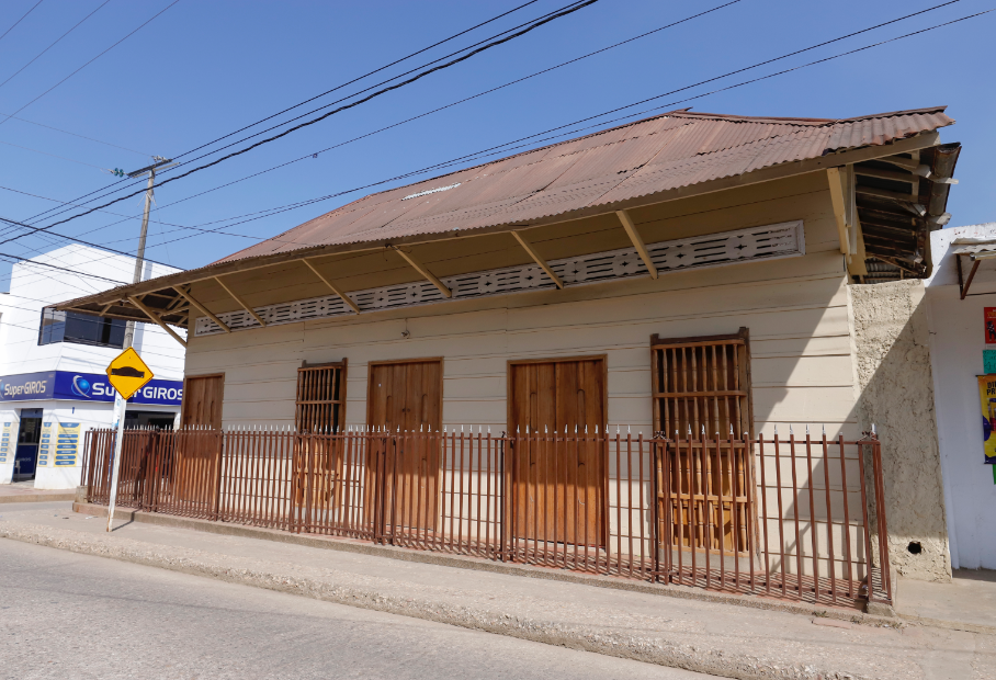 Casas antiguo y nuevo Prado