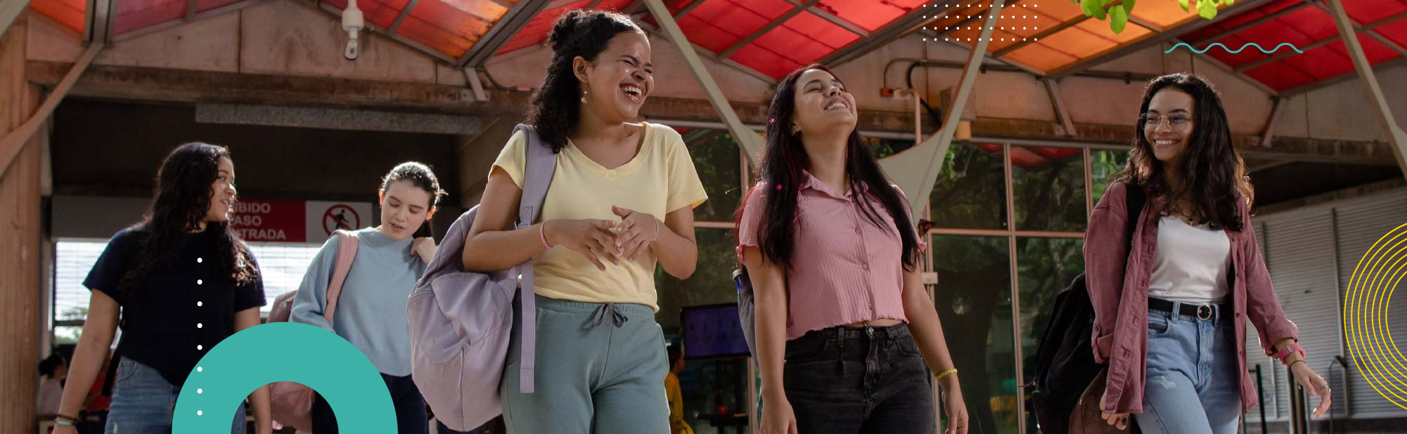 Chicas sonriendo-pregrado